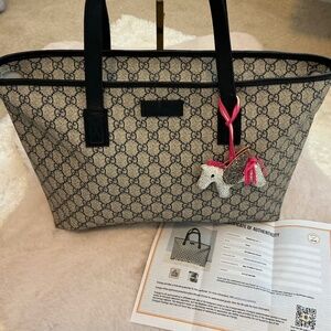GUCCI GG MONOGRAM GM TOTE WITH DUST BAG AND COA